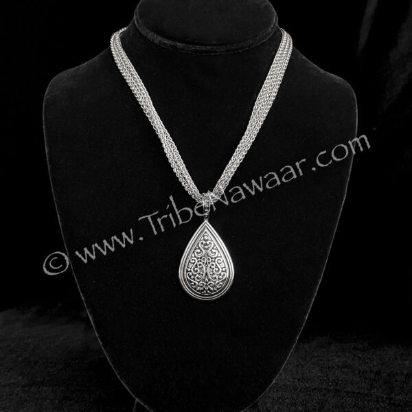 Teardrop Pendant Necklace (Consignment doyan1-34)