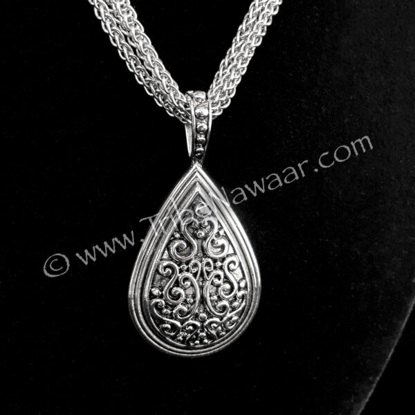 Teardrop Pendant Necklace (Consignment doyan1-34)